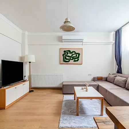 Gorgeous In The Heart Of Cihangir Apartament